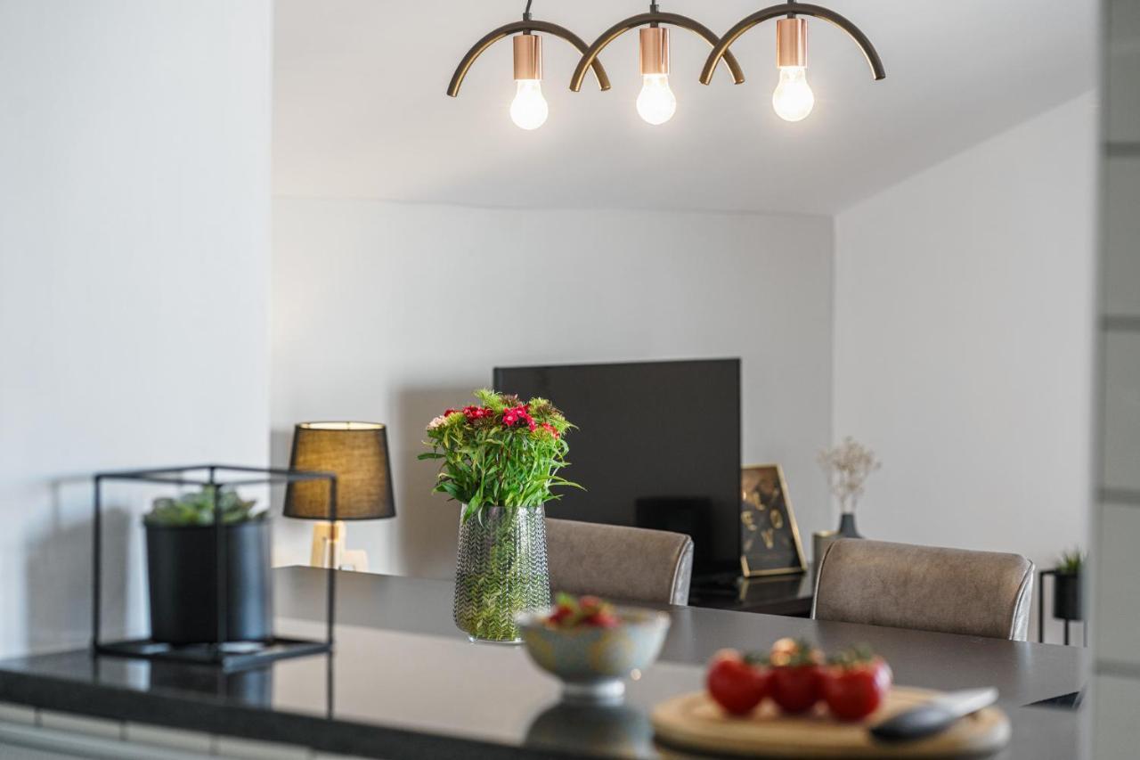 Family Petrov Apartments Vodice Exterior foto