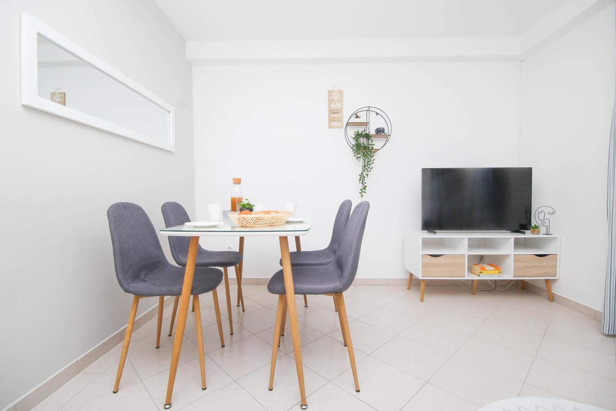 Family Petrov Apartments Vodice Habitación foto