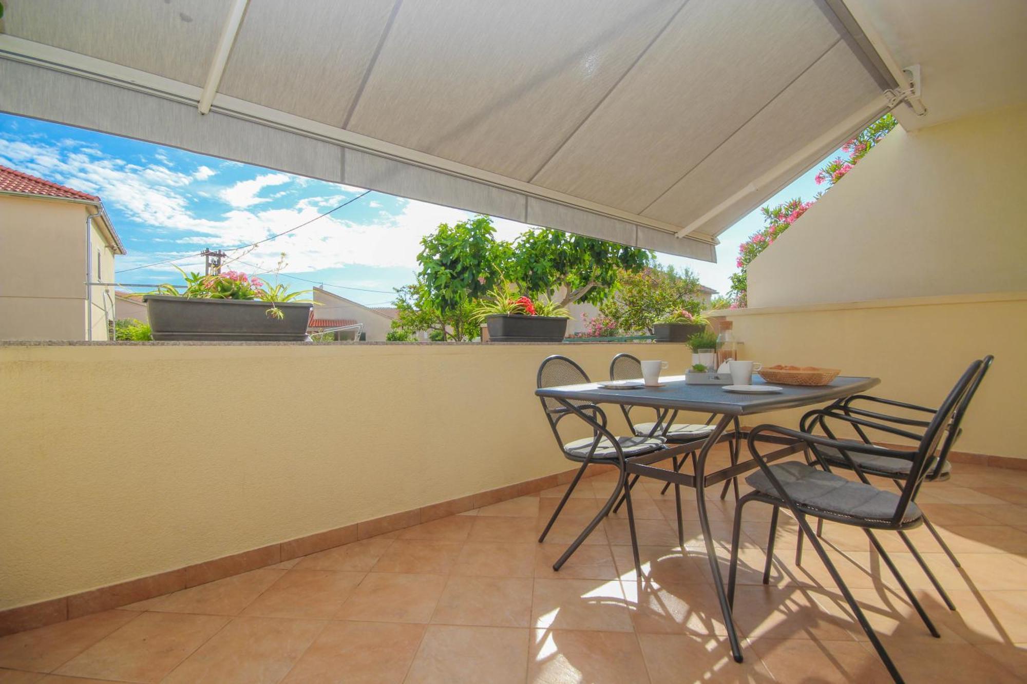 Family Petrov Apartments Vodice Habitación foto