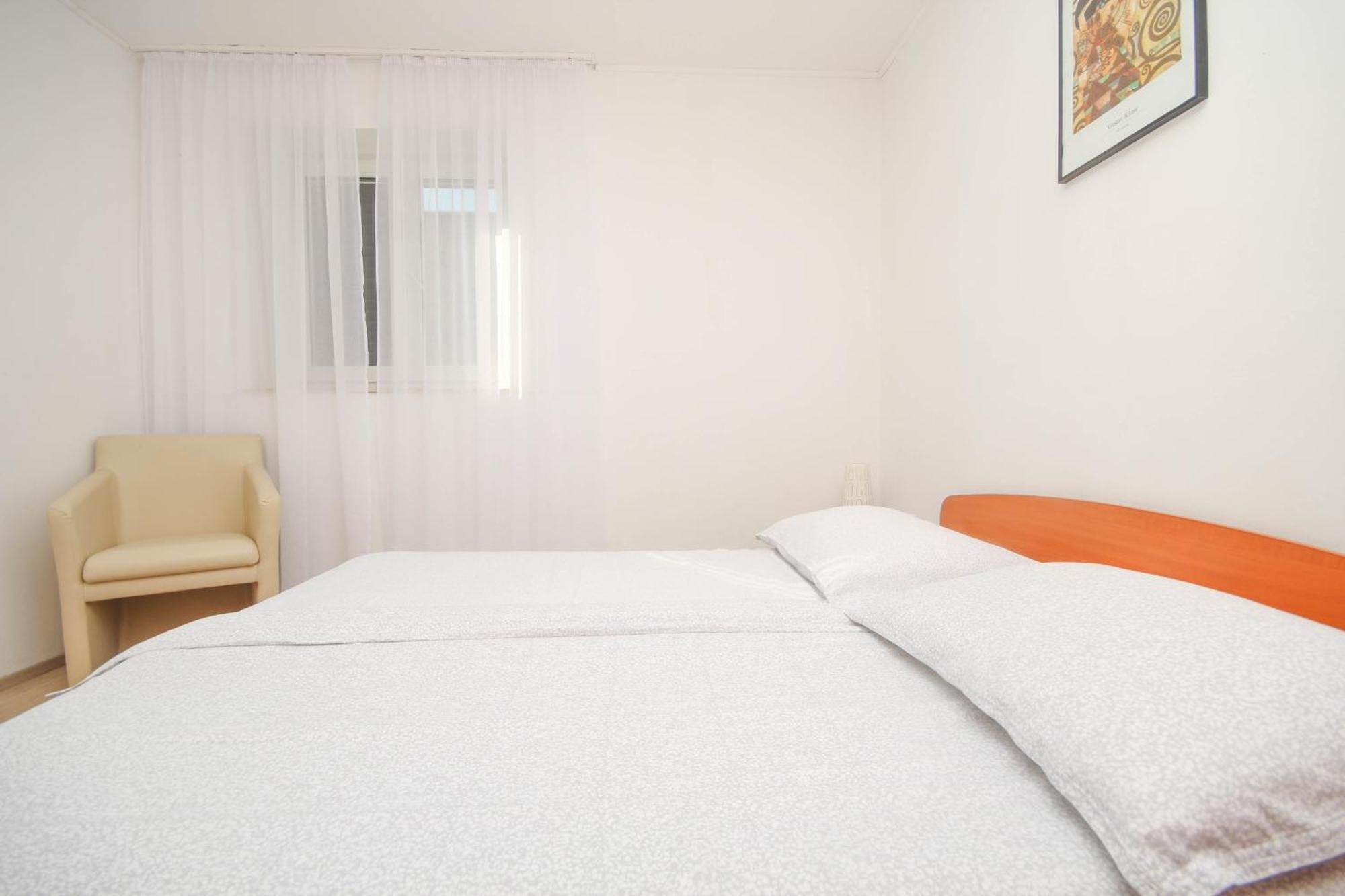 Family Petrov Apartments Vodice Habitación foto