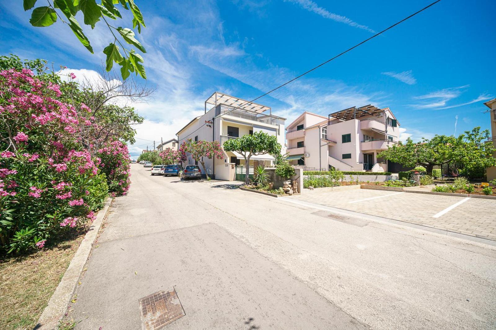 Family Petrov Apartments Vodice Exterior foto
